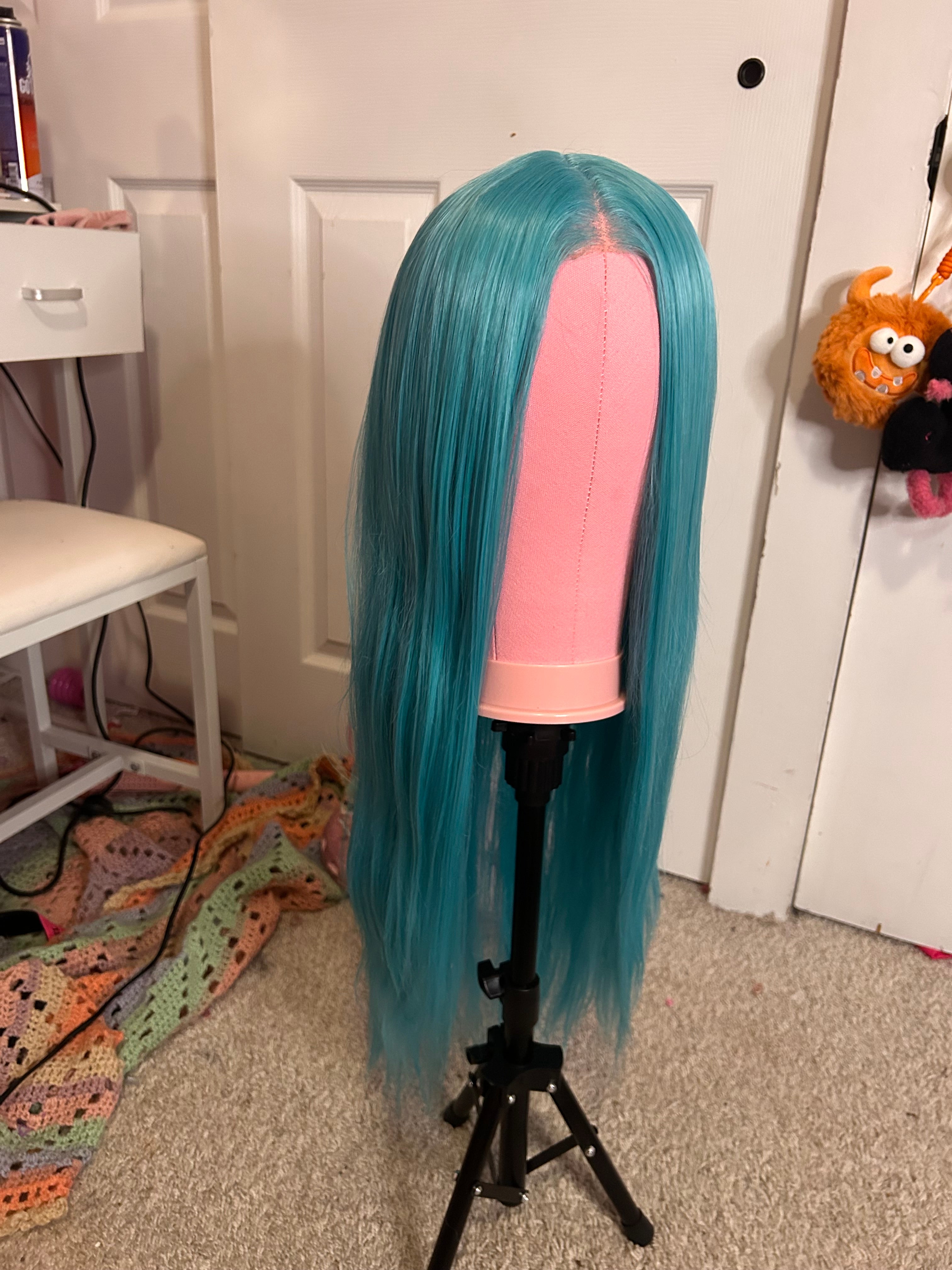 13x4 28in Teal/Blue synthetic wig